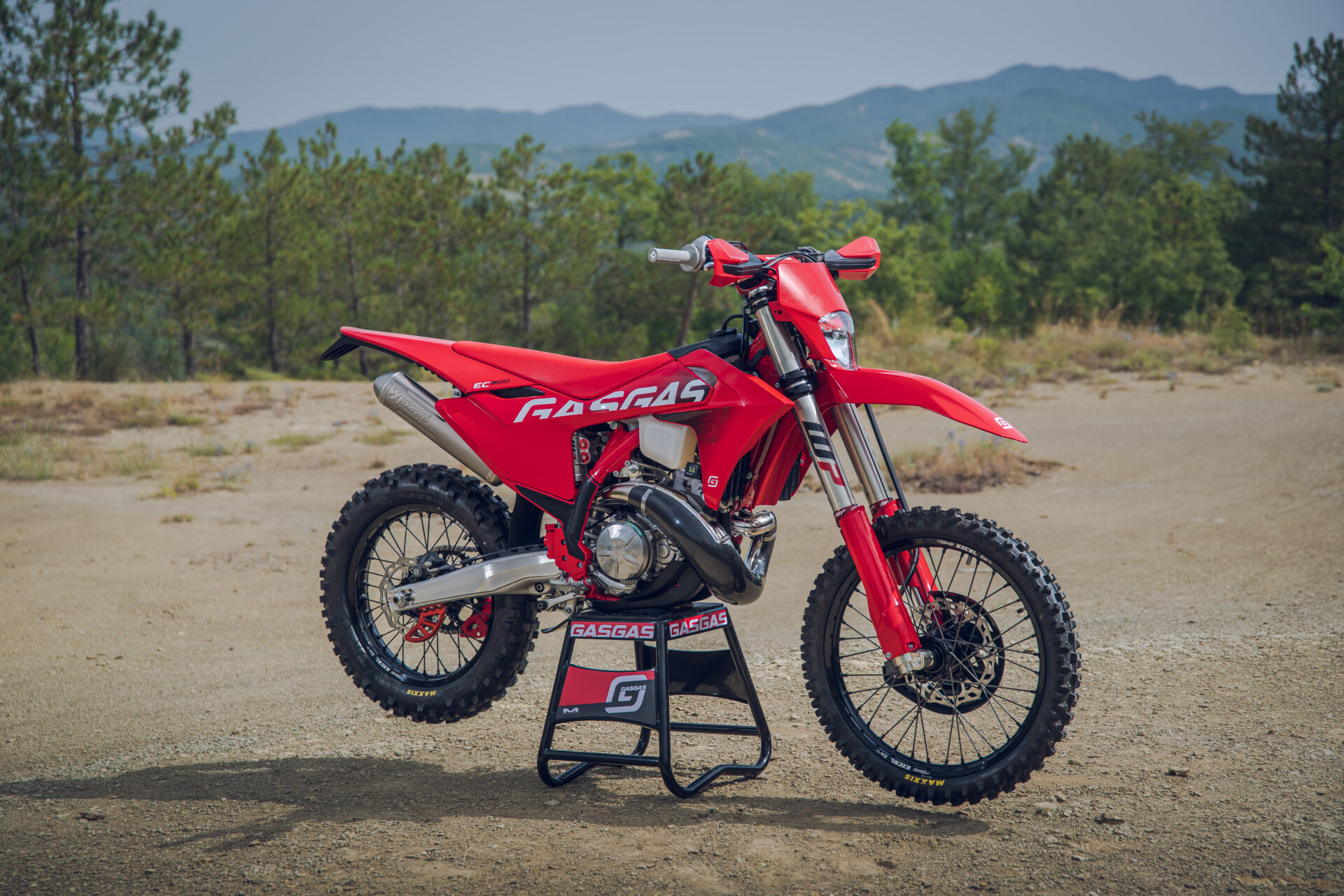 63108_Enduro _ EC 300 _ 2024 _ Static _ Technical Accessories