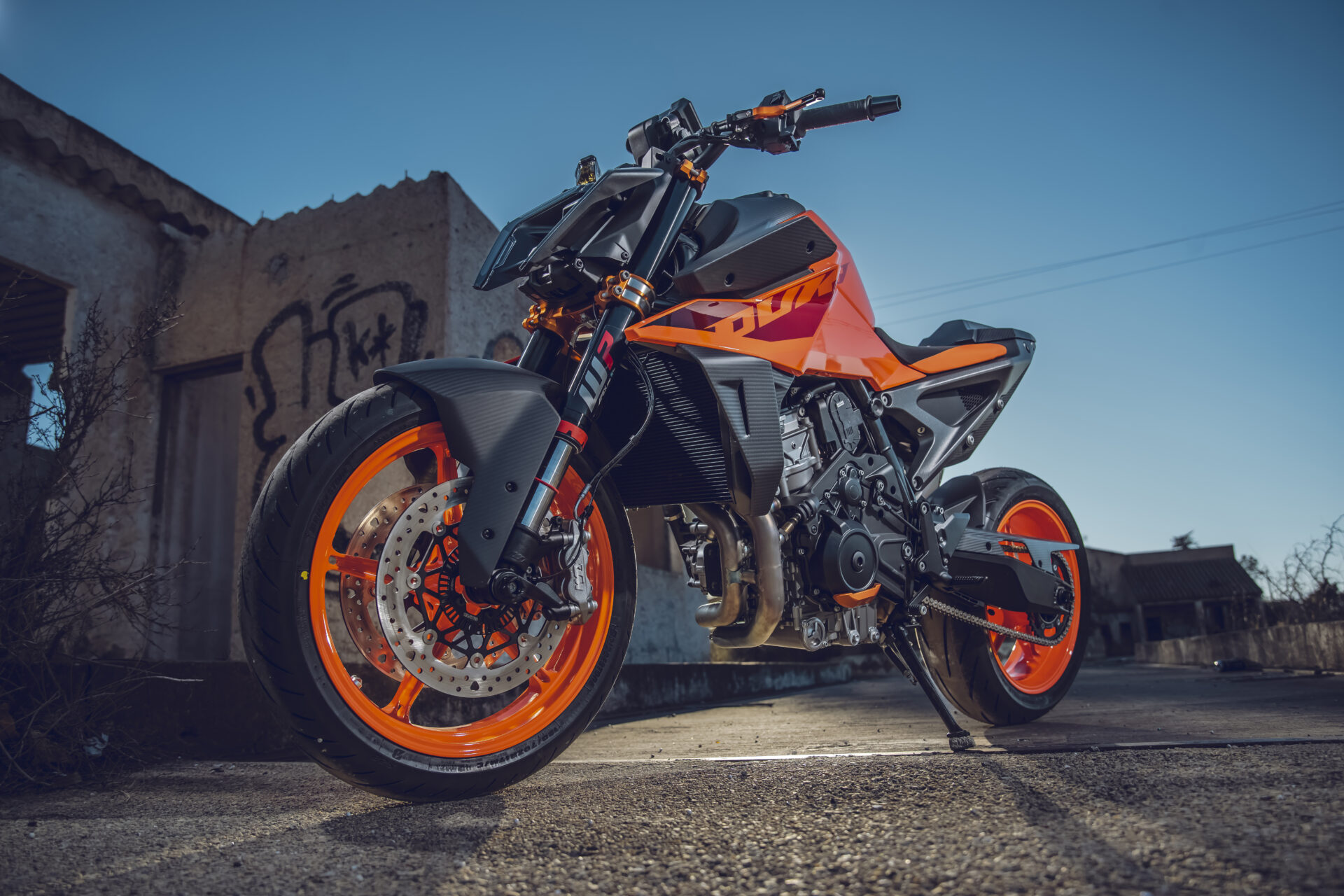 WP SUSPENSION UNLEASHES NEW APEX PRO COMPONENTS FOR THE KTM 990 DUKE